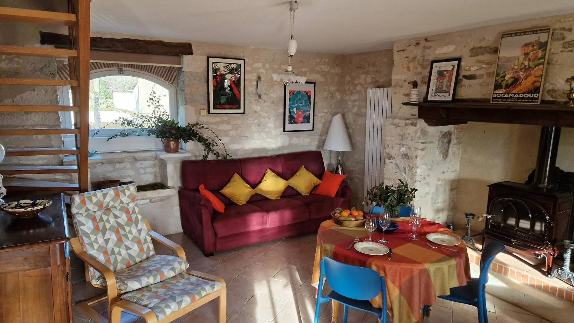 Maison Quercynoise En Pierre Concots